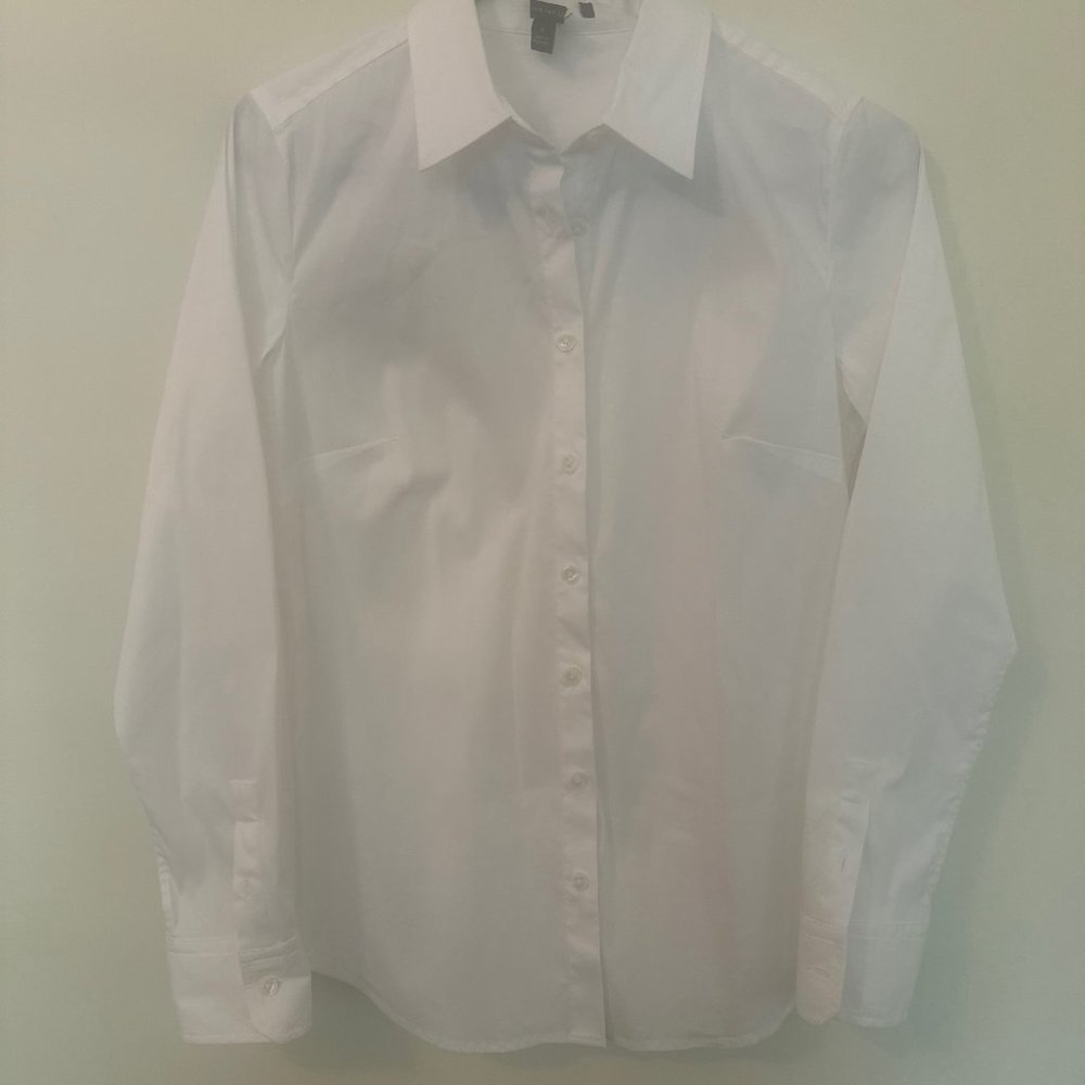Ann Taylor White Button down blouse